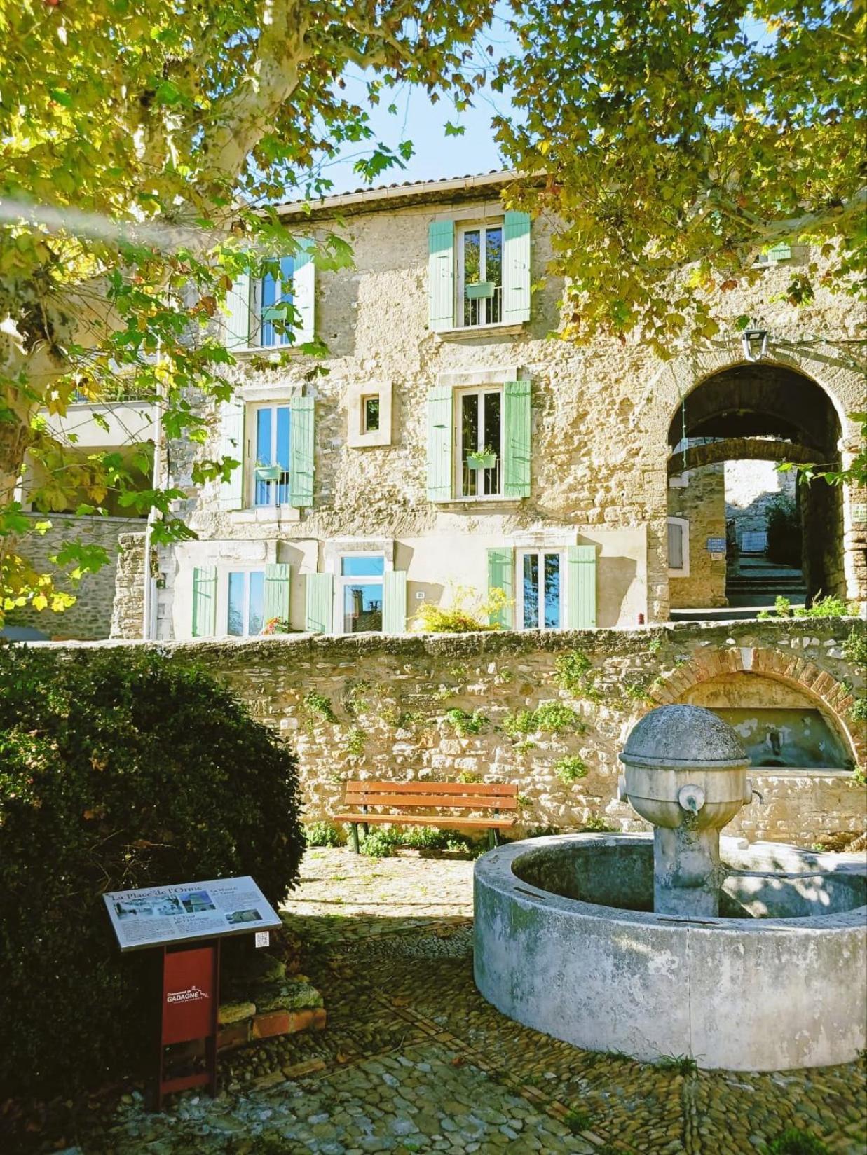L'Appartement De L'Arche Chateauneuf-de-Gadagne Ngoại thất bức ảnh